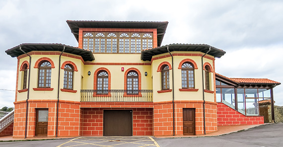 Tanatorio de Lastres